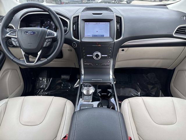 Used 2020 Ford Edge Titanium image 18