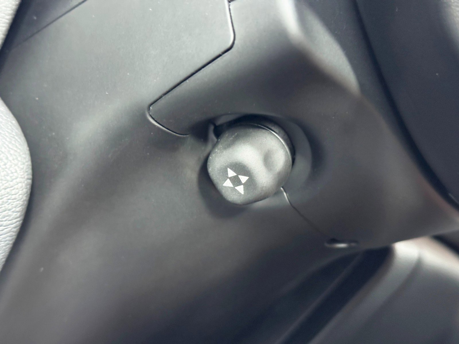 Used 2019 Maserati Levante image 19