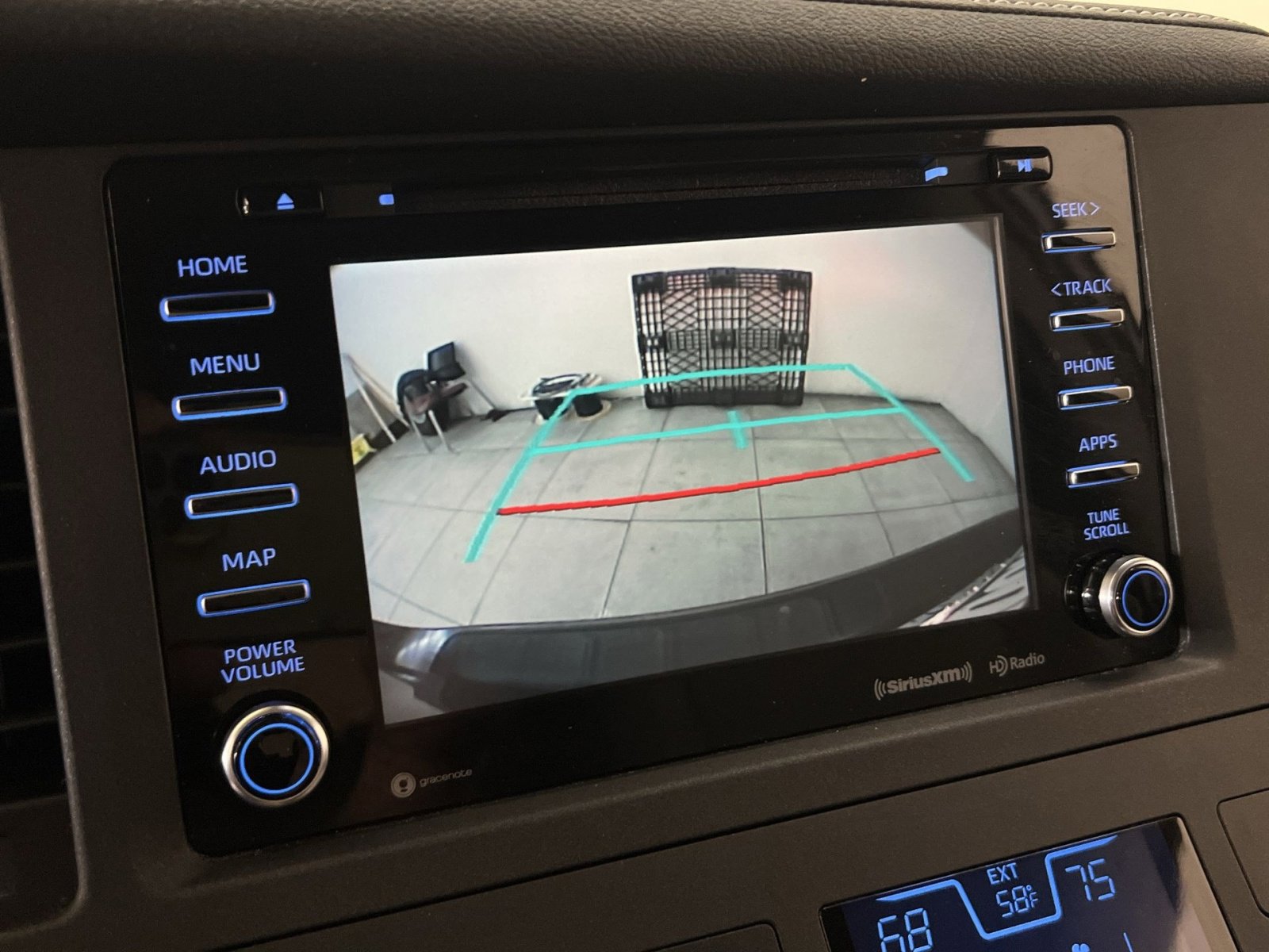 Used 2019 Toyota Sienna XLE w/ XLE Navigation Package image 17