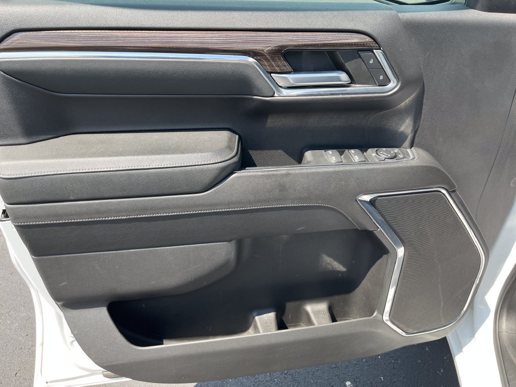 Used 2024 Chevrolet Silverado 1500 LT AWD/4WD image 12