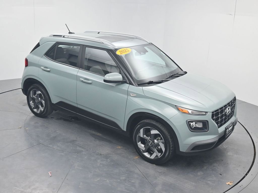 Used 2025 Hyundai Venue SEL image 54