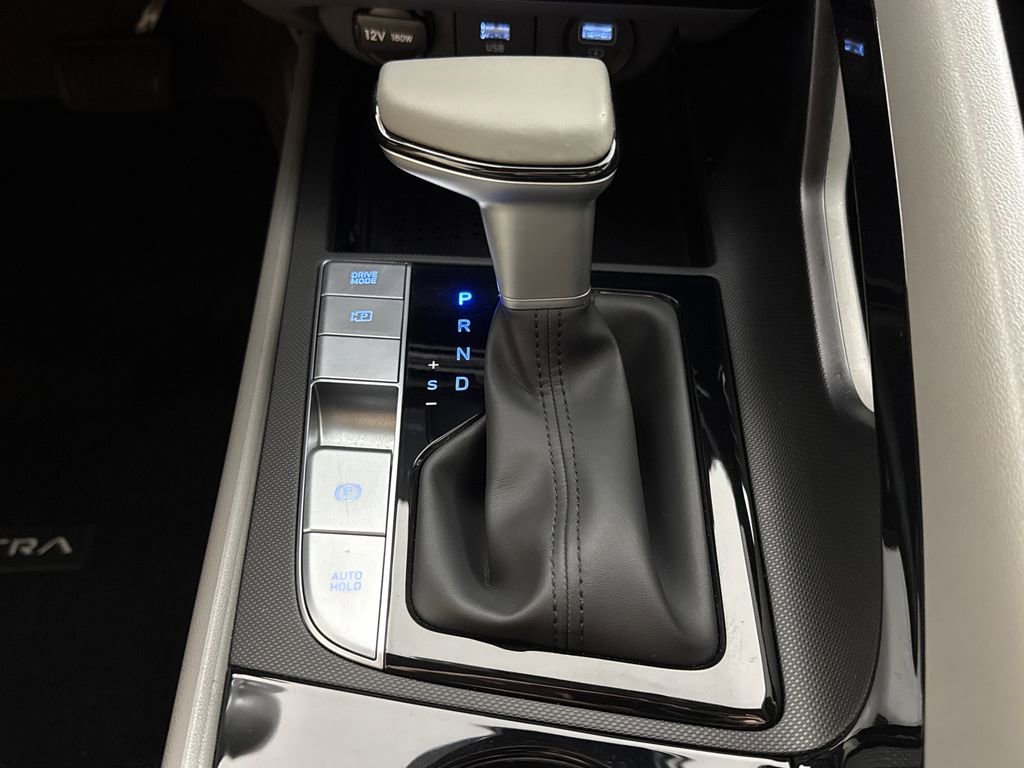 Certified 2023 Hyundai Elantra SEL w/ Convenience Package FWD image 21