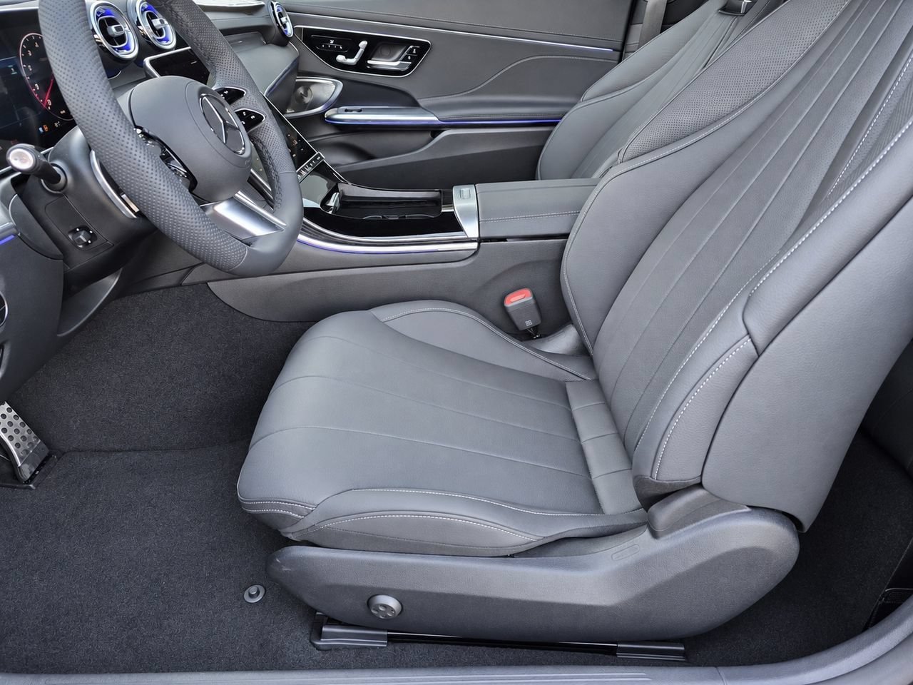 New 2026 Mercedes-Benz CLE 450 4MATIC Coupe image 16