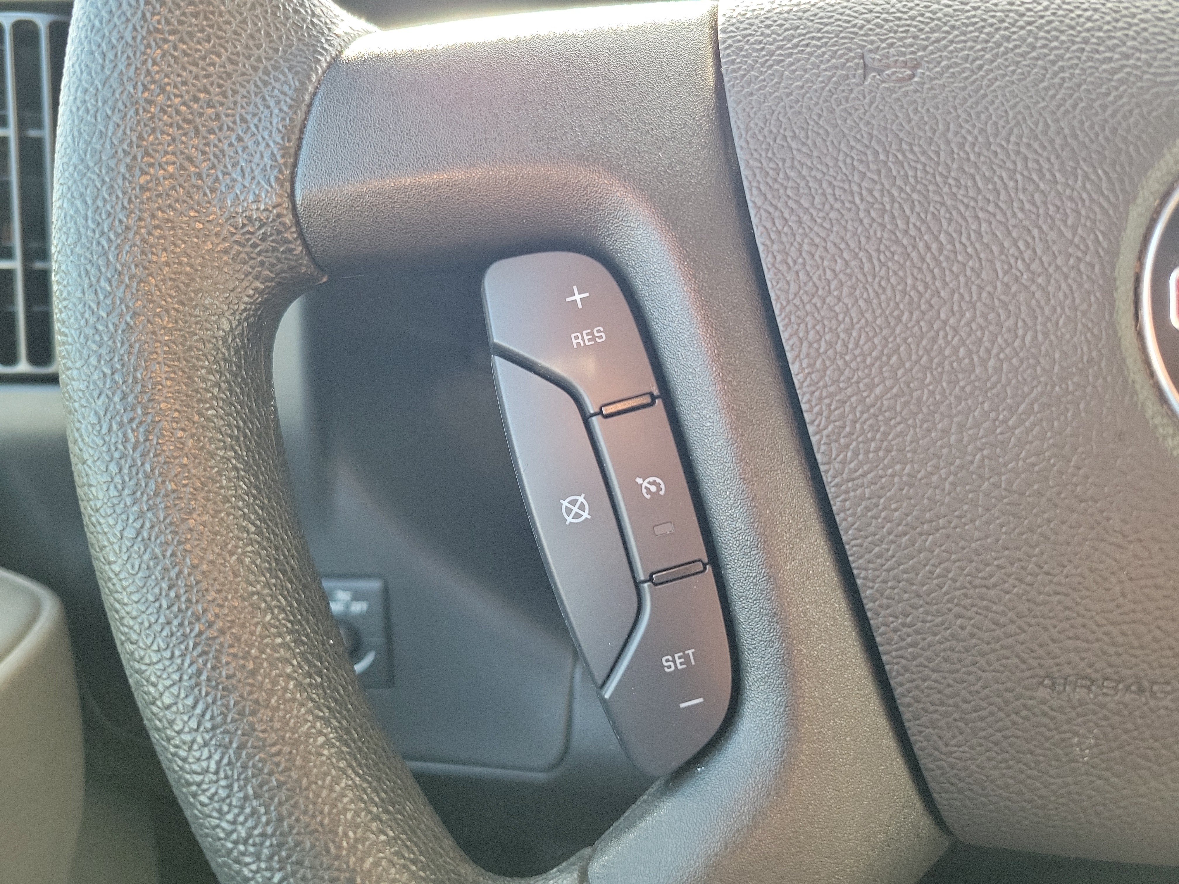 Used 2025 GMC Savana 3500 LT w/ LT Preferred Equipment Group RWD image 19
