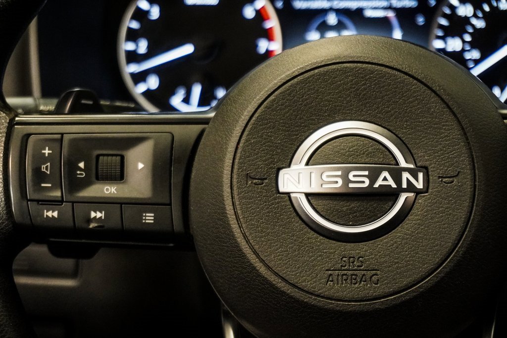 Used 2023 Nissan Rogue S image 14