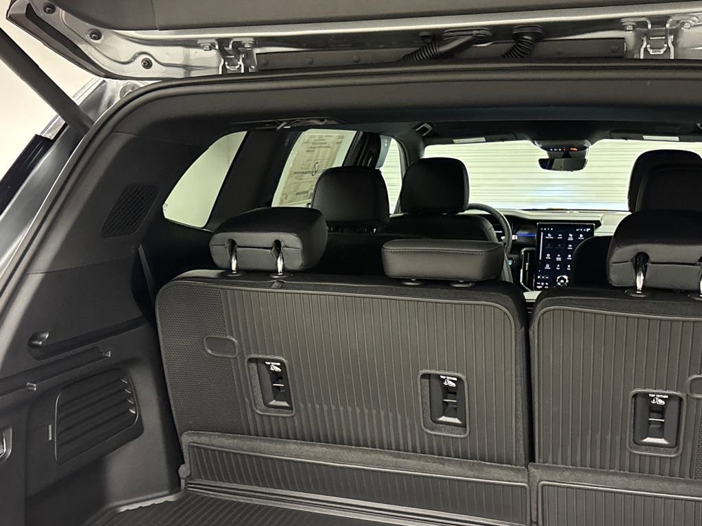 New 2026 GMC Acadia AT4 w/ LPO, Floor Liner Package image 18