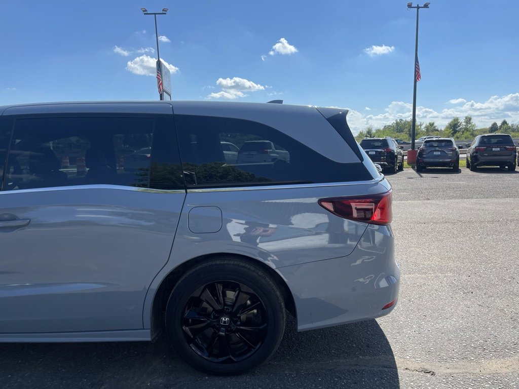 Used 2024 Honda Odyssey Sport image 8