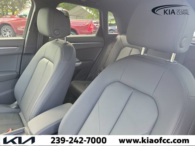 Used 2022 Audi Q3 2.0T Premium w/ Convenience Package AWD/4WD image 21