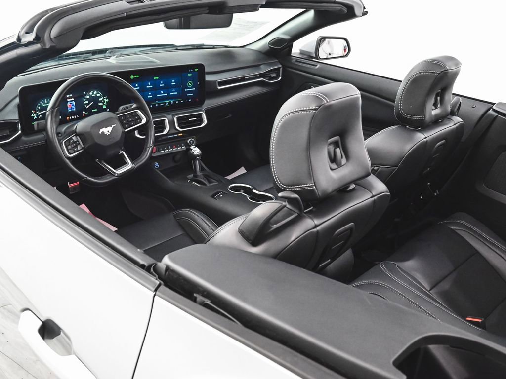 Used 2025 Ford Mustang Premium image 33