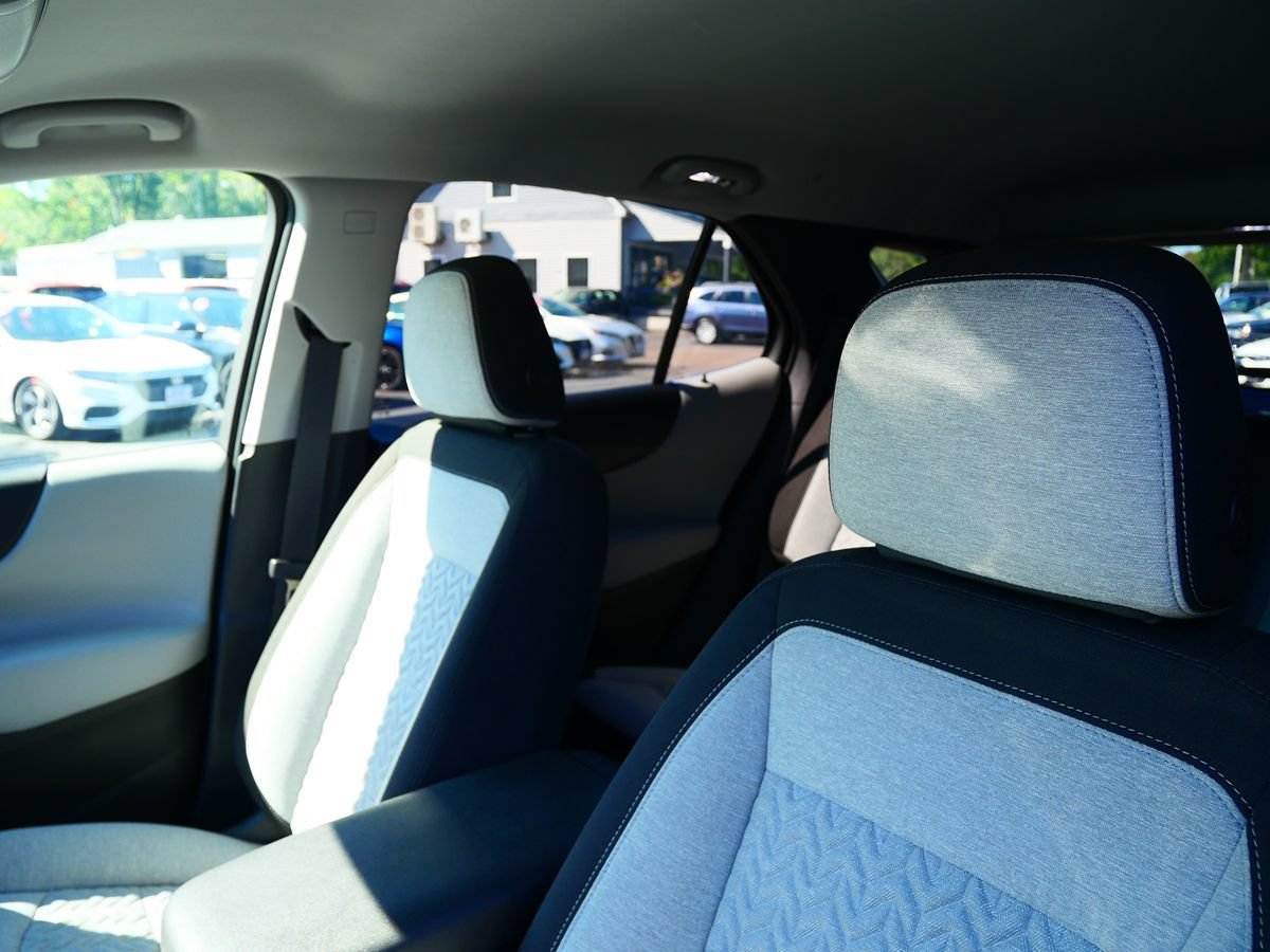 Used 2023 Chevrolet Equinox LS w/ LPO, Floor Liner Package AWD/4WD image 40