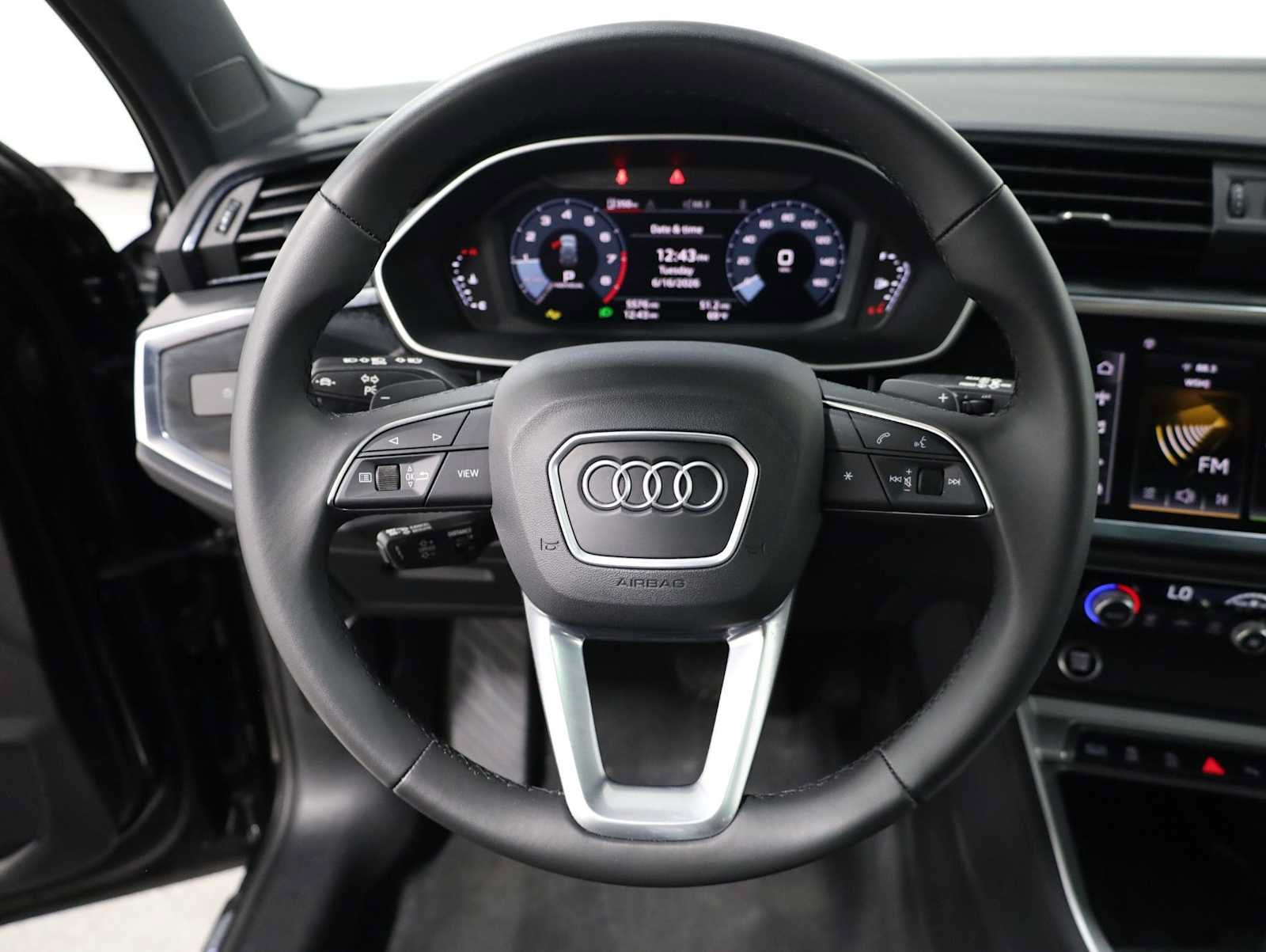 Certified 2025 Audi Q3 2.0T Premium w/ Convenience Package AWD/4WD image 23