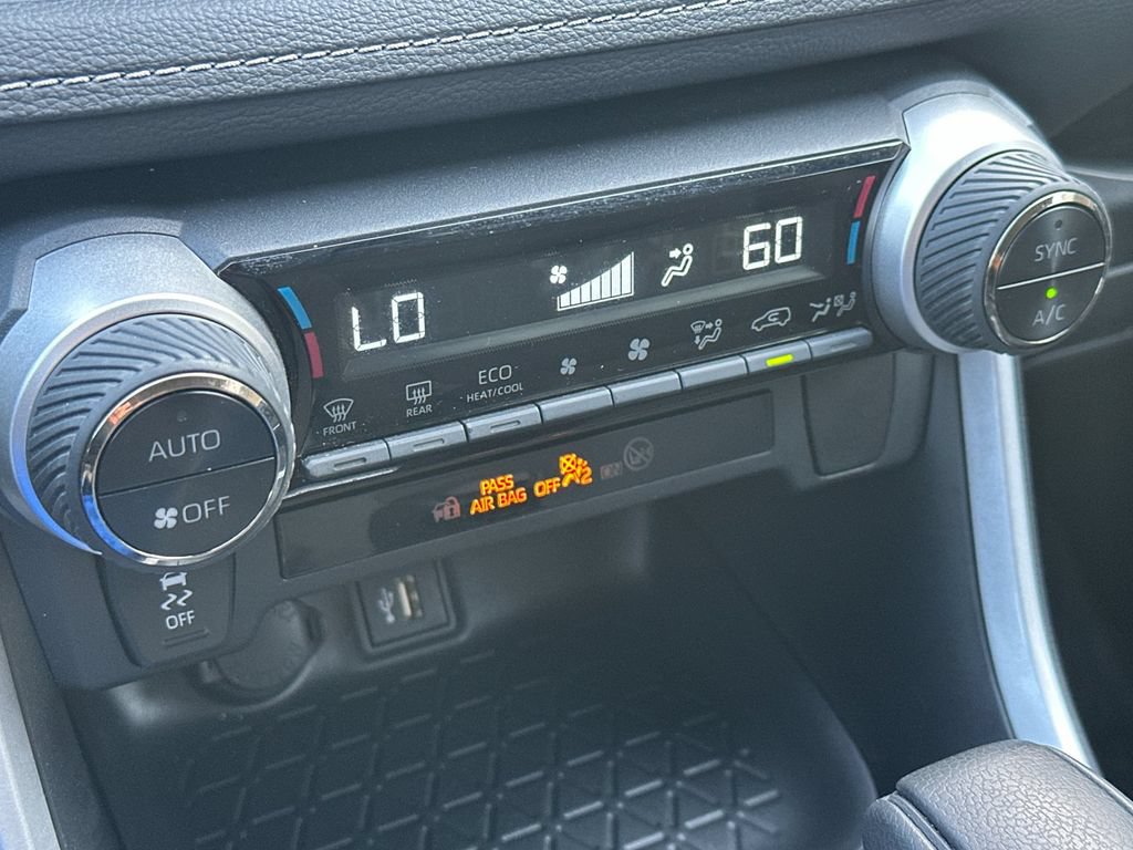 Certified 2025 Toyota RAV4 LE AWD/4WD image 21