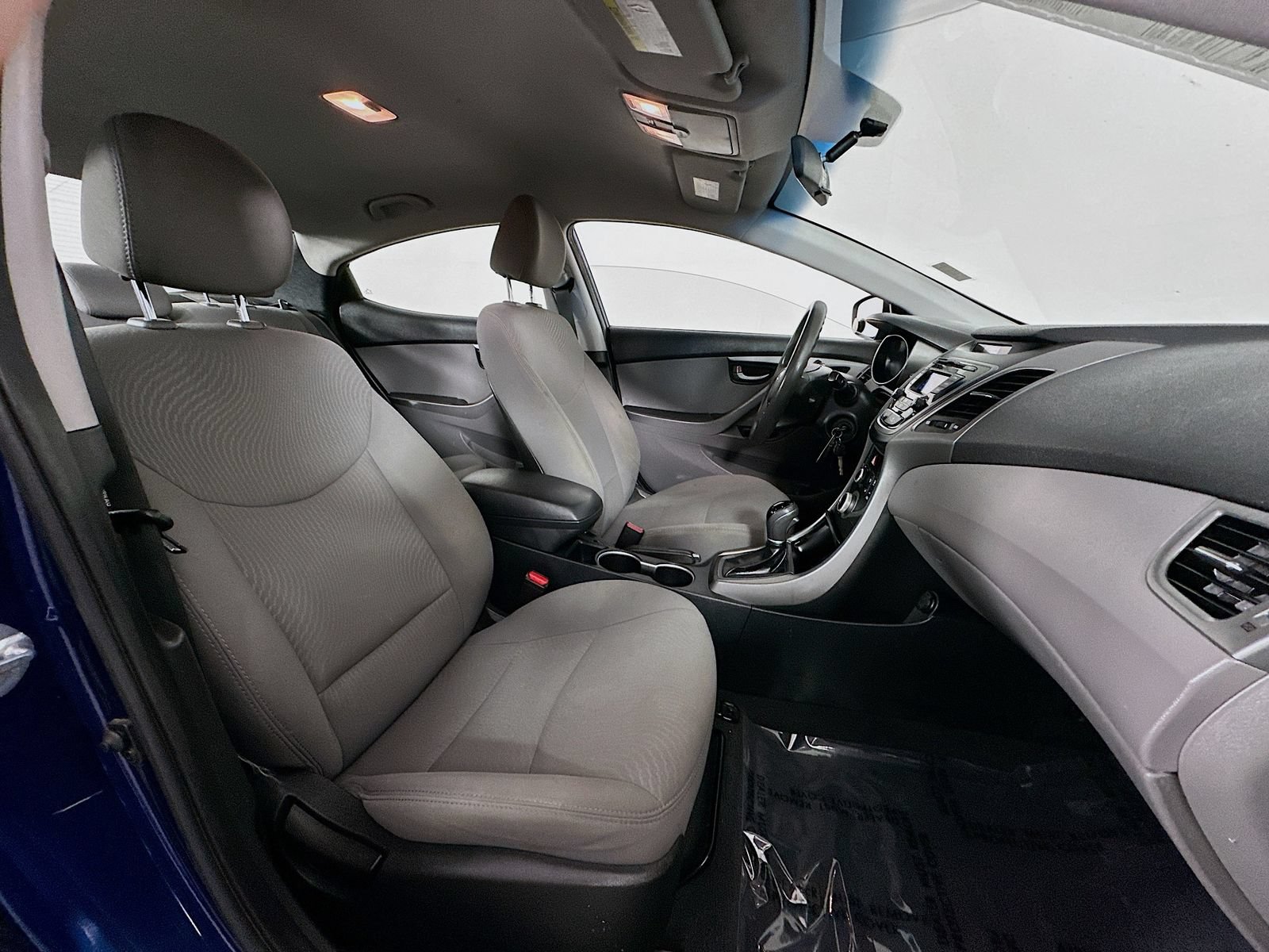 Used 2016 Hyundai Elantra SE FWD image 25
