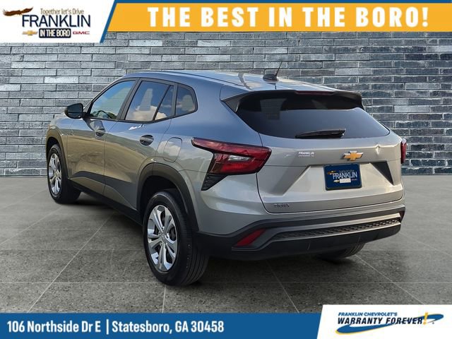 Used 2024 Chevrolet Trax LS w/ Driver Confidence Package image 3