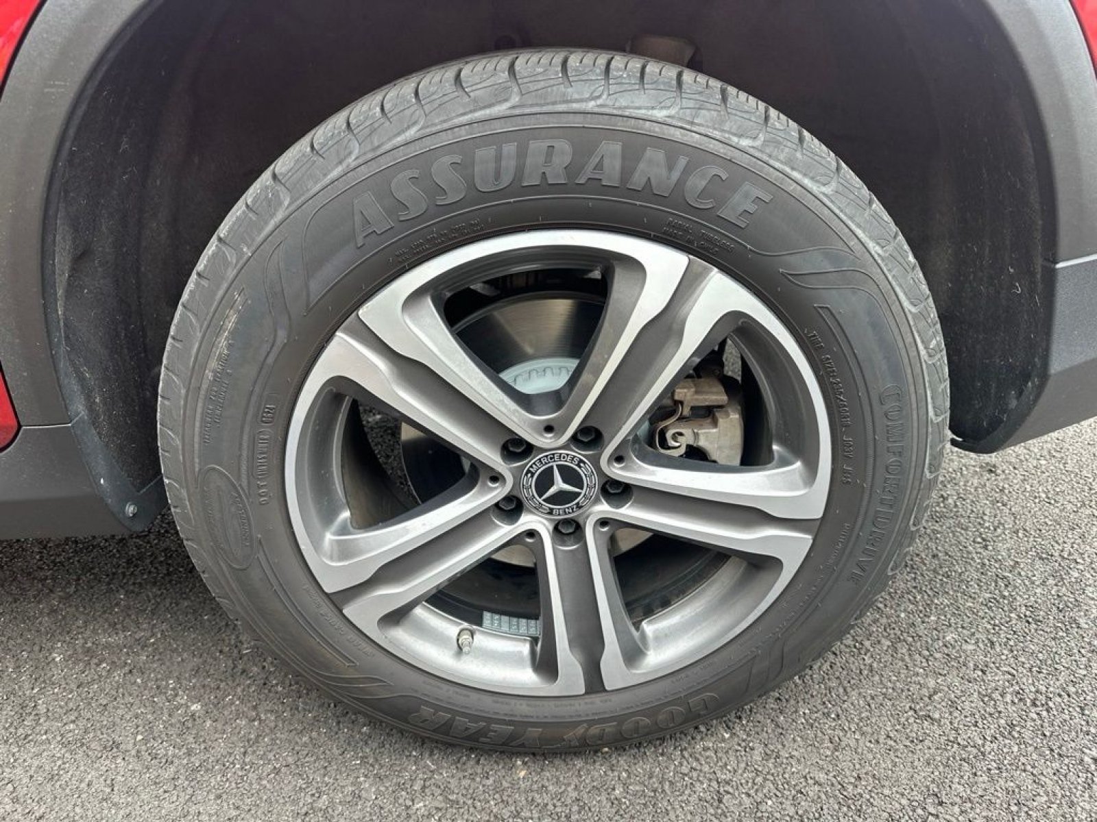 Used 2020 Mercedes-Benz GLC 300 4MATIC image 4