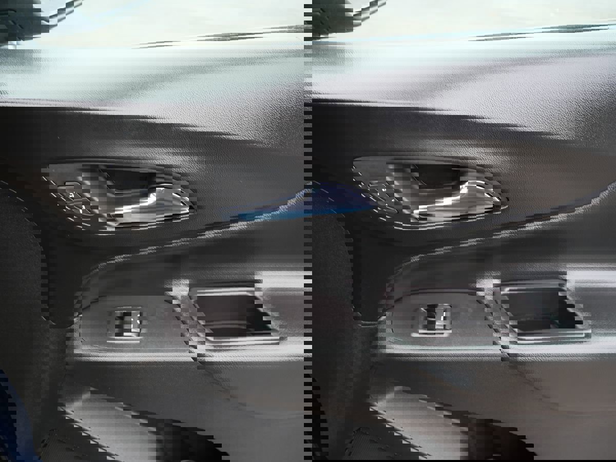 Used 2020 Chevrolet Equinox LT image 19