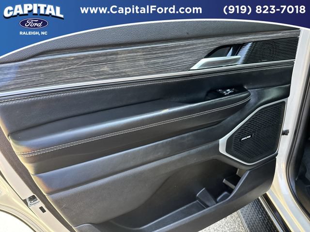 Used 2022 Jeep Wagoneer Series III w/ Convenience Group I AWD/4WD image 17