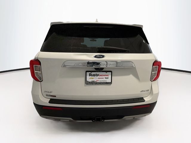 Used 2022 Ford Explorer XLT w/ Equipment Group 202A image 6