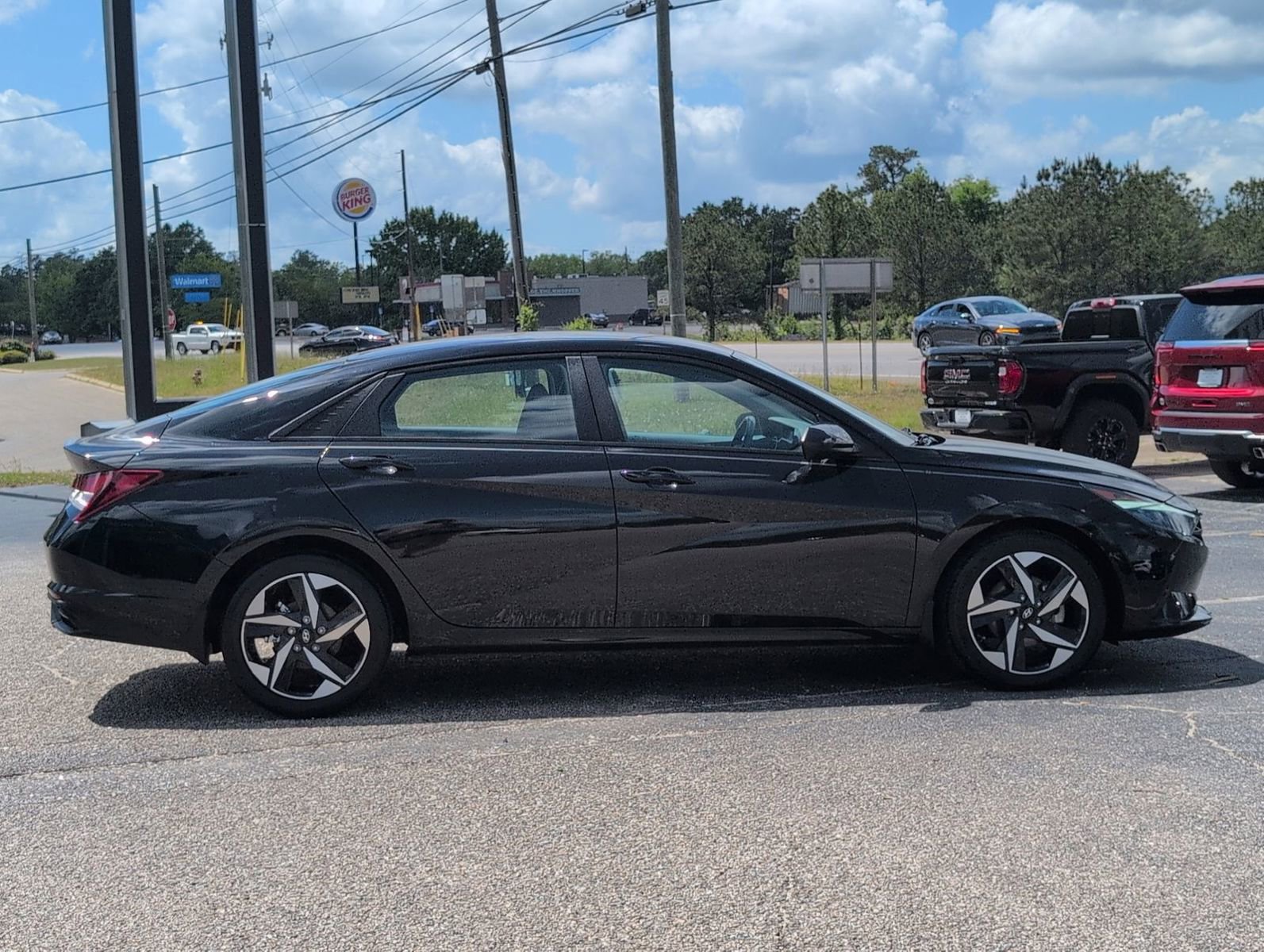 Used 2023 Hyundai Elantra SEL w/ Convenience Package FWD image 7