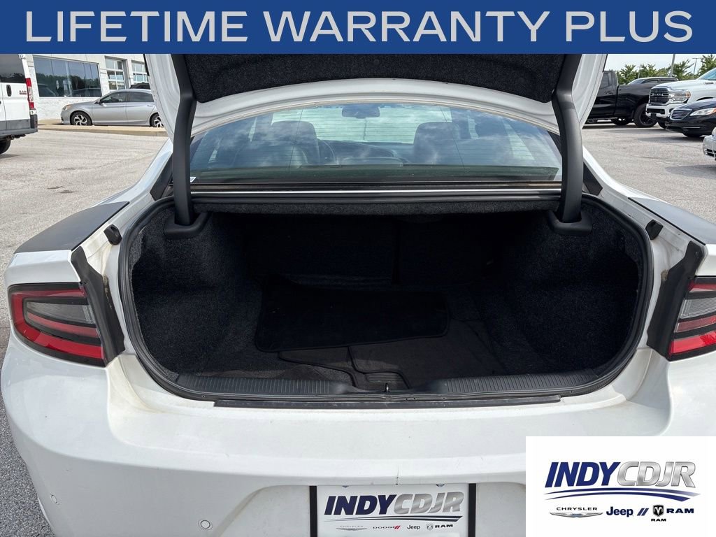 Used 2018 Dodge Charger R/T RWD image 11