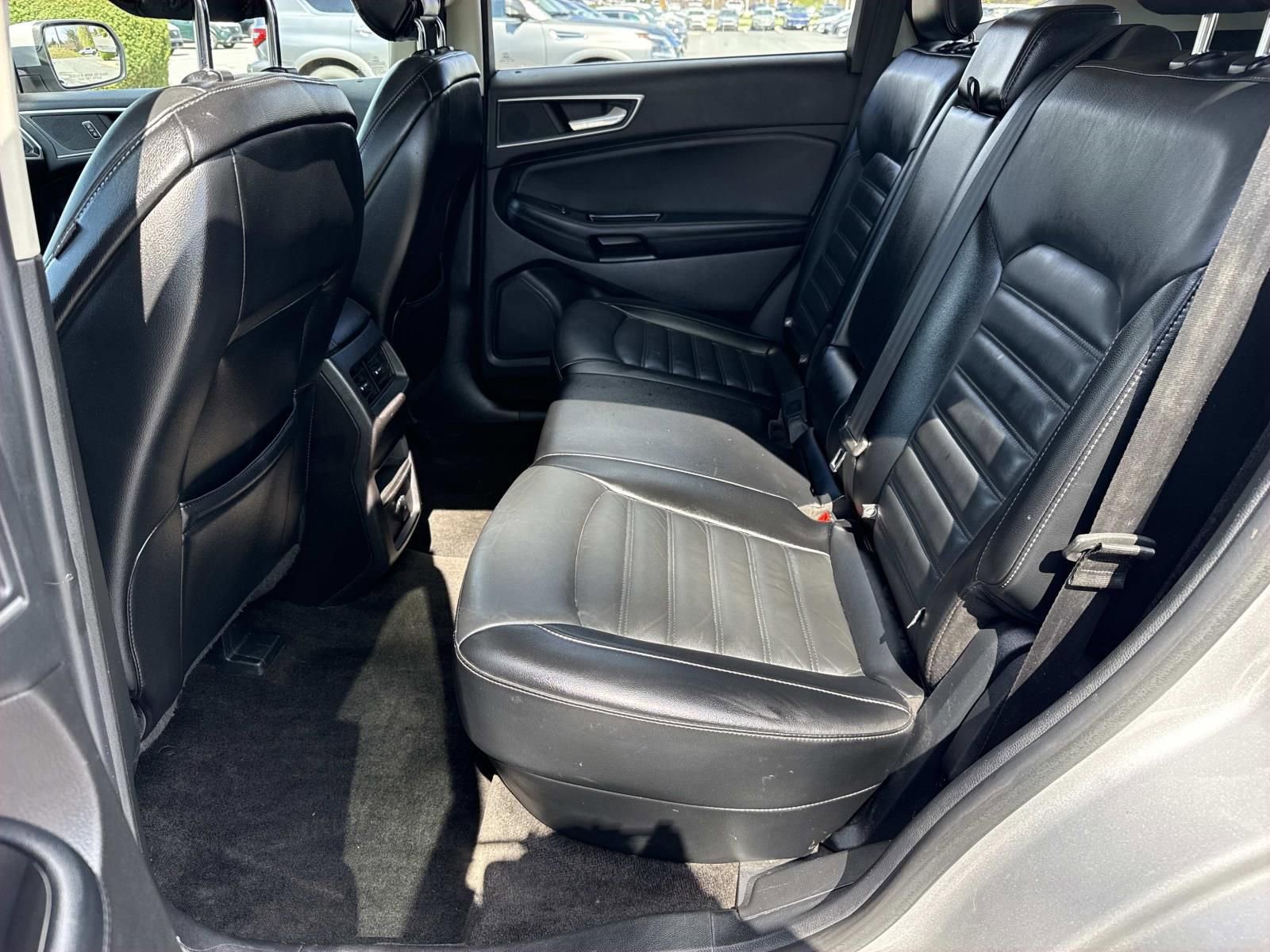 Used 2017 Ford Edge SEL w/ Equipment Group 201A image 28
