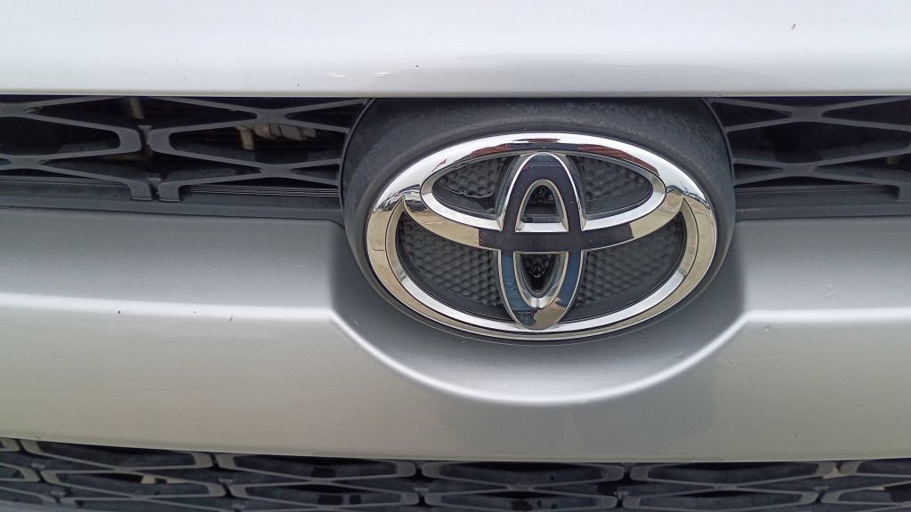 Used 2015 Toyota 4Runner SR5 RWD image 14