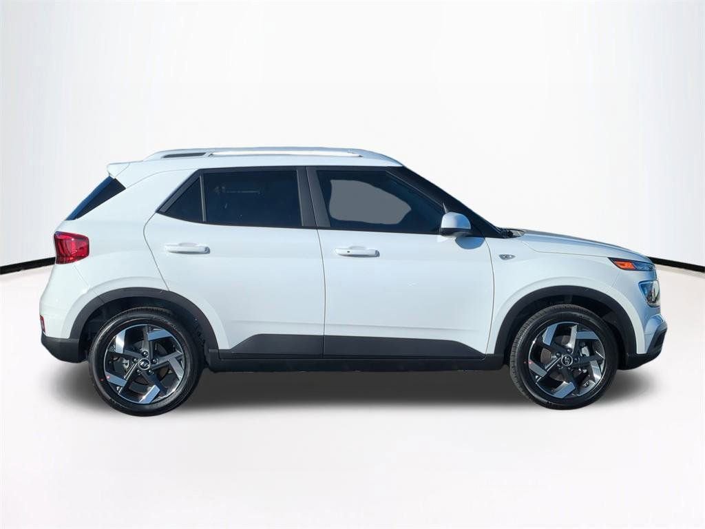 New 2026 Hyundai Venue SEL image 4