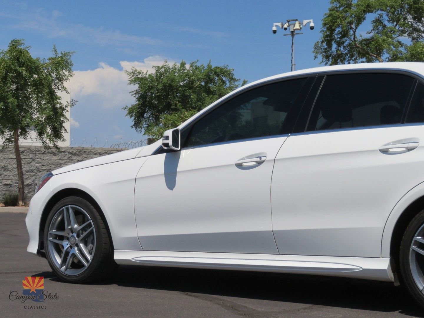 Used 2014 Mercedes-Benz E 550 4MATIC Sedan image 22