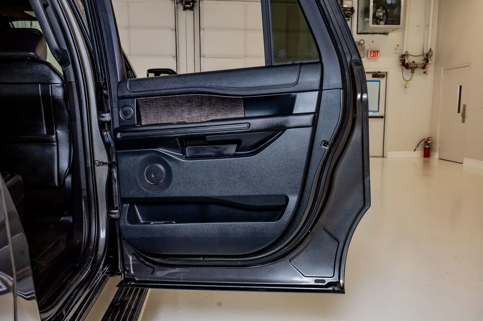 Used 2021 Ford Expedition Max Limited RWD image 36