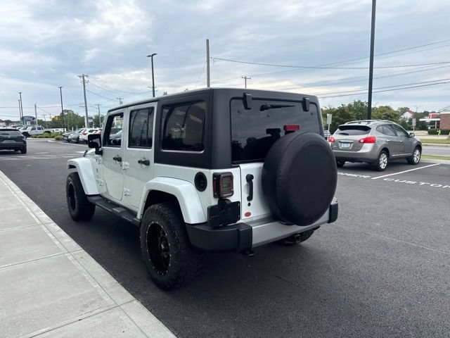 Used 2017 Jeep Wrangler Unlimited Sahara w/ Connectivity Group AWD/4WD image 5