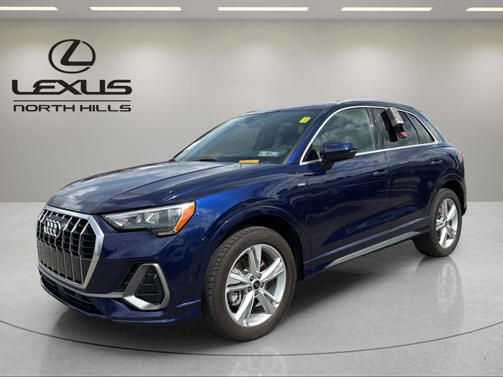 Used 2022 Audi Q3 2.0T Premium w/ Convenience Package image 1