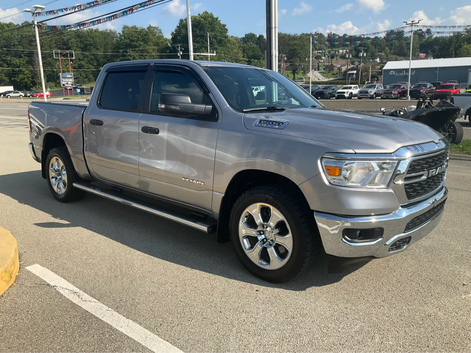 Used 2024 RAM 1500 Big Horn AWD/4WD image 3