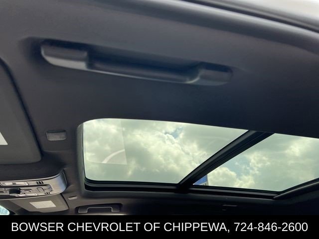 Certified 2024 Chevrolet Suburban Z71 w/ Luxury Package image 10