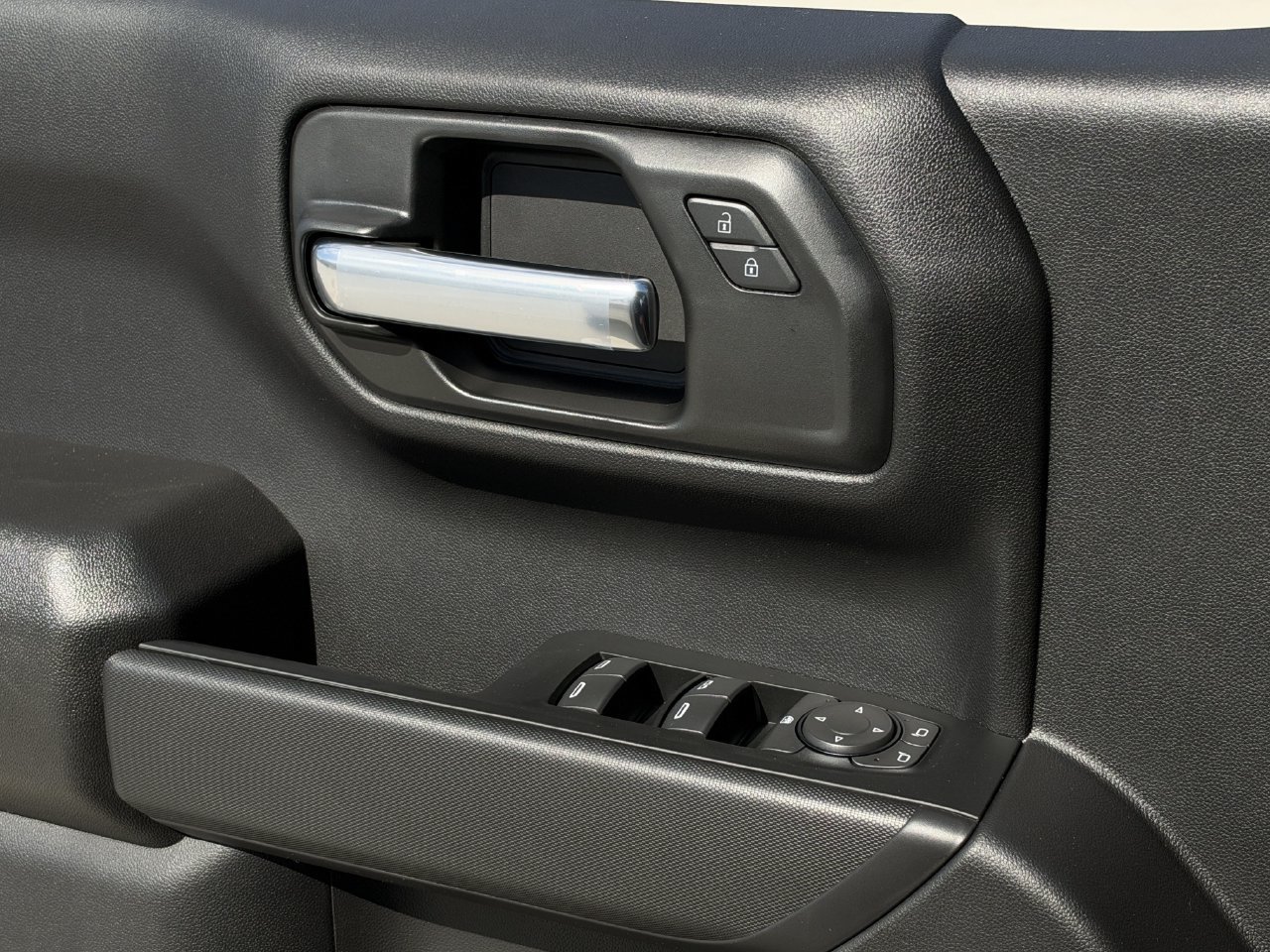 New 2026 Chevrolet Silverado 1500 Custom AWD/4WD image 21