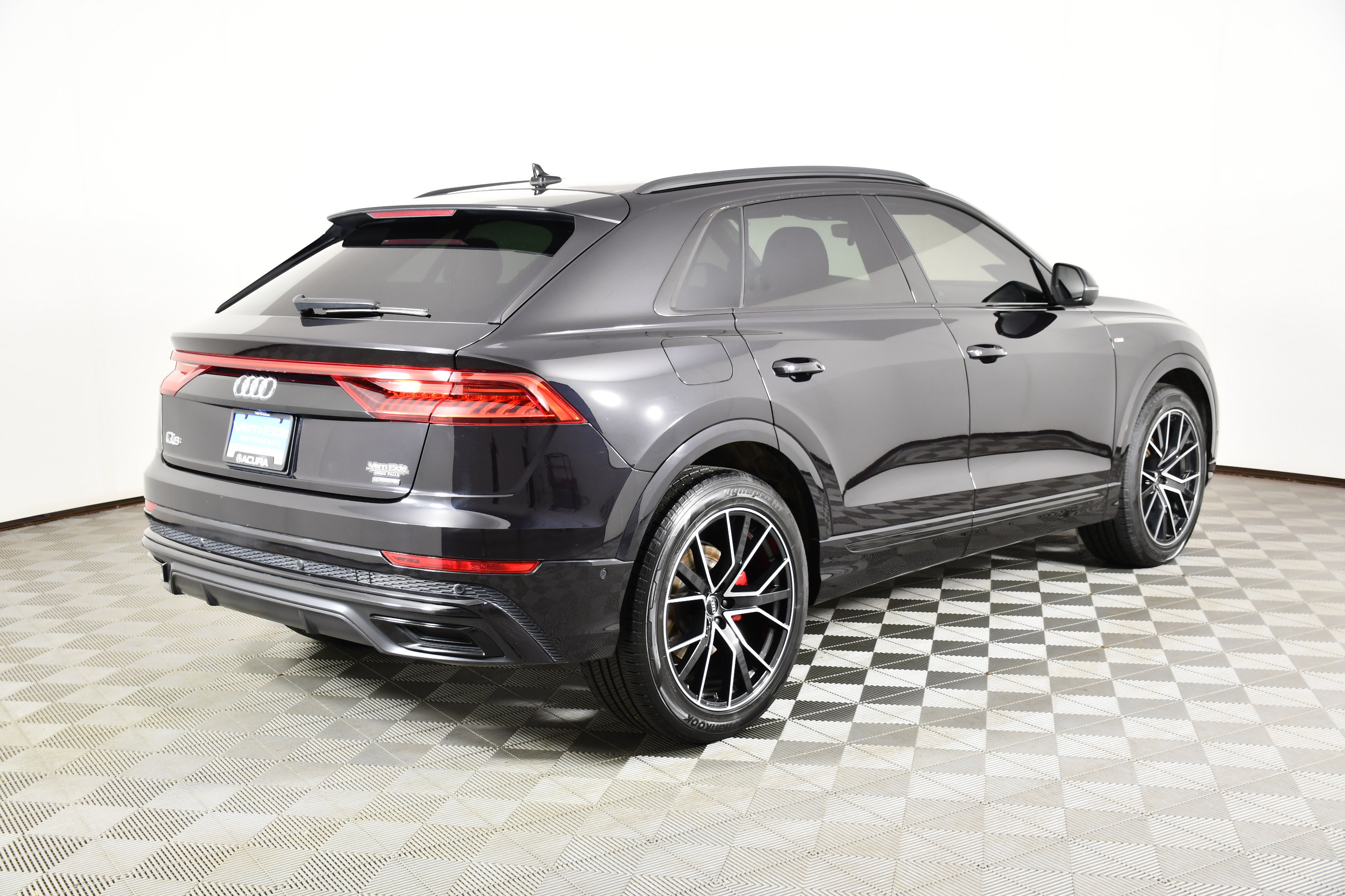 Used 2020 Audi Q8 Premium Plus w/ Premium Plus Package AWD/4WD image 6