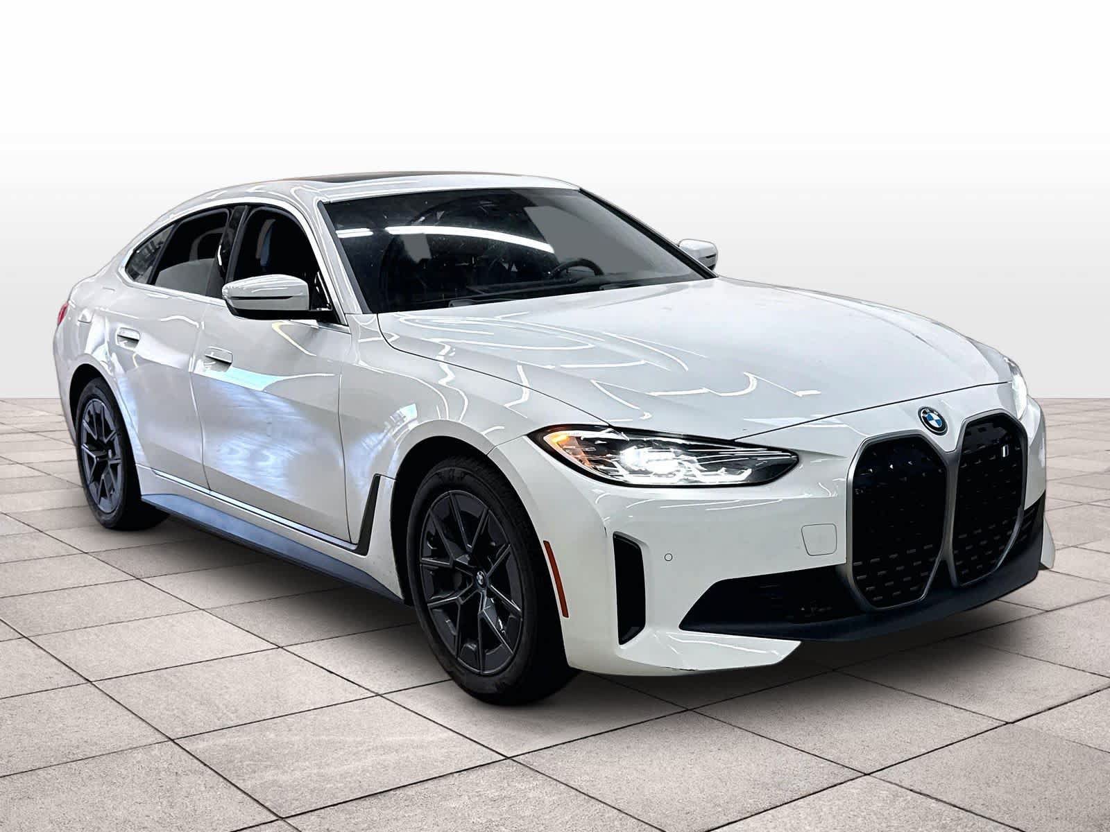 Used 2023 BMW i4 eDrive40 RWD image 2