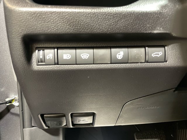 Used 2025 Toyota RAV4 XLE Premium w/ Weather Package AWD/4WD image 21