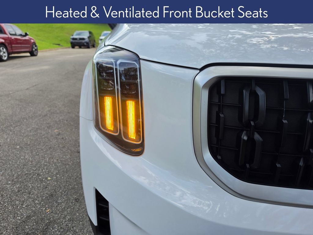 Used 2024 Kia Telluride EX w/ EX Captain's Chair Package FWD image 13