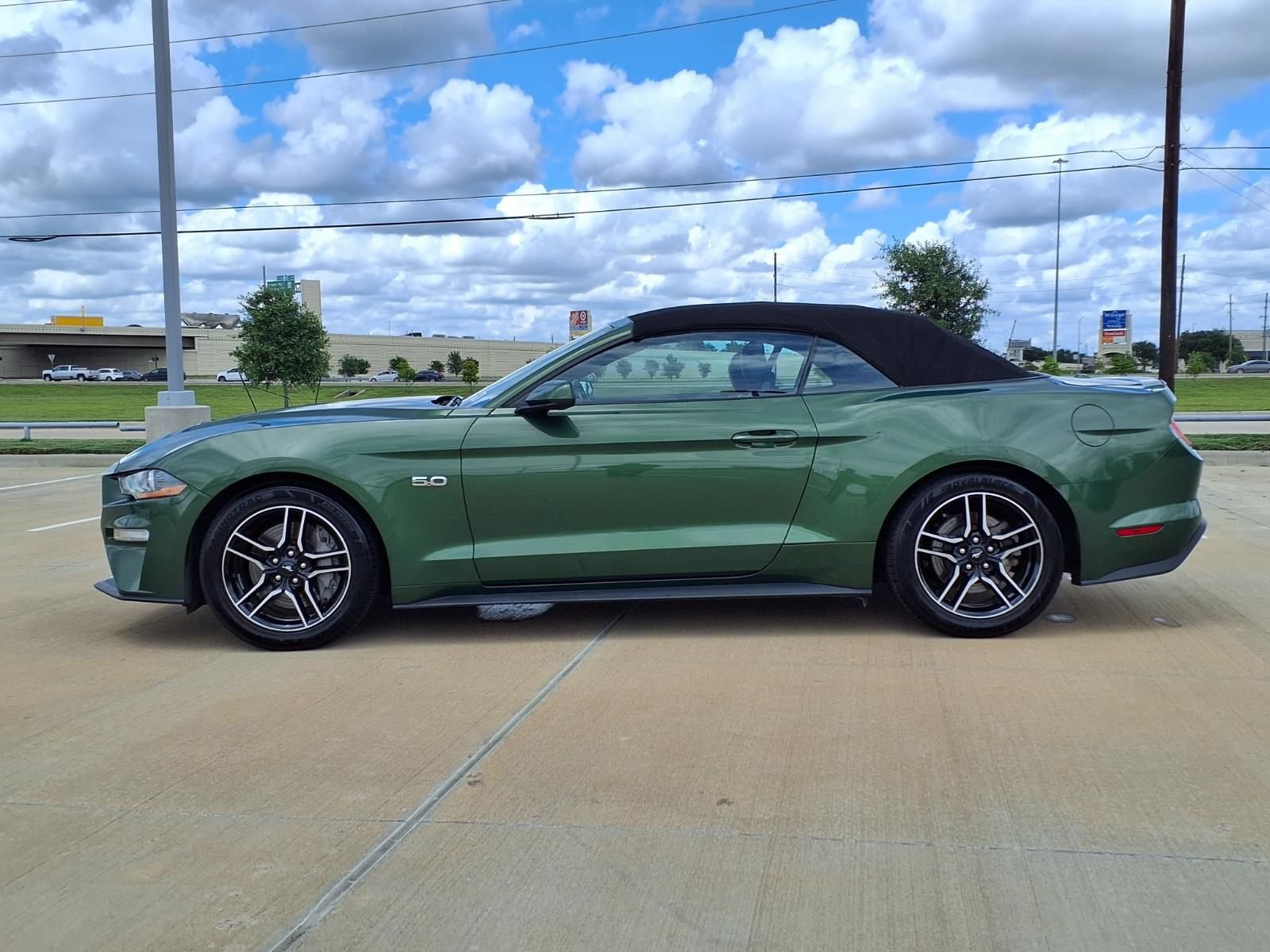 Used 2023 Ford Mustang GT Premium RWD image 5