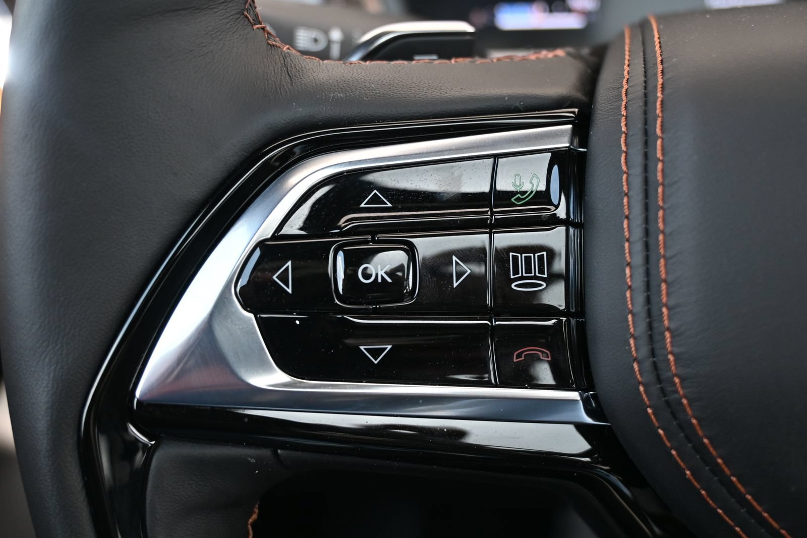 New 2026 Jeep Grand Cherokee L Summit AWD/4WD image 16
