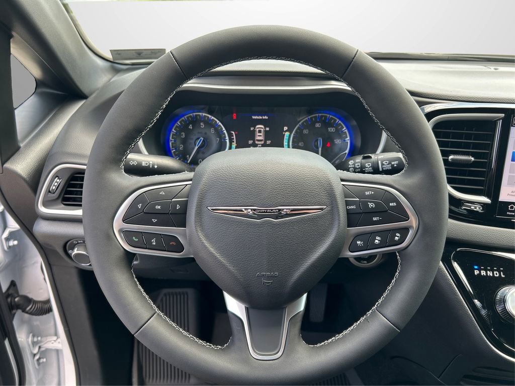 New 2025 Chrysler Voyager LX image 23