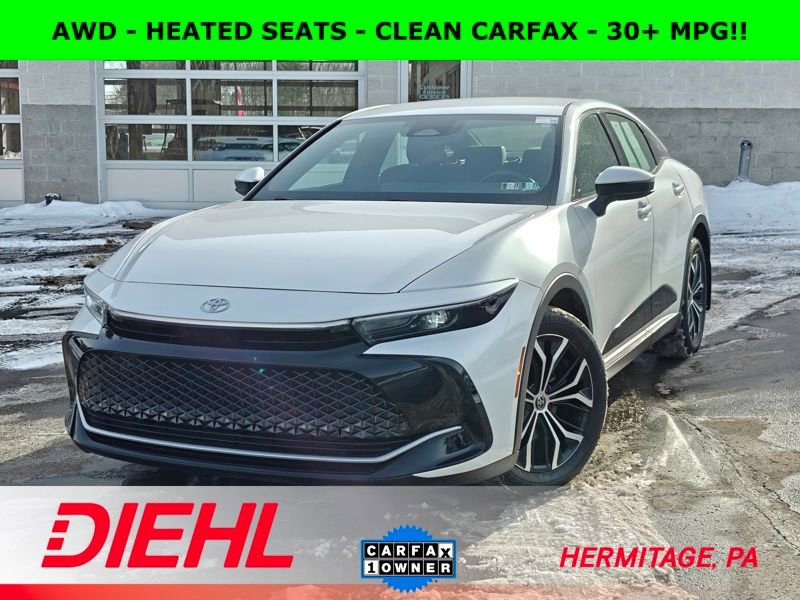 Used 2023 Toyota Crown XLE image 1