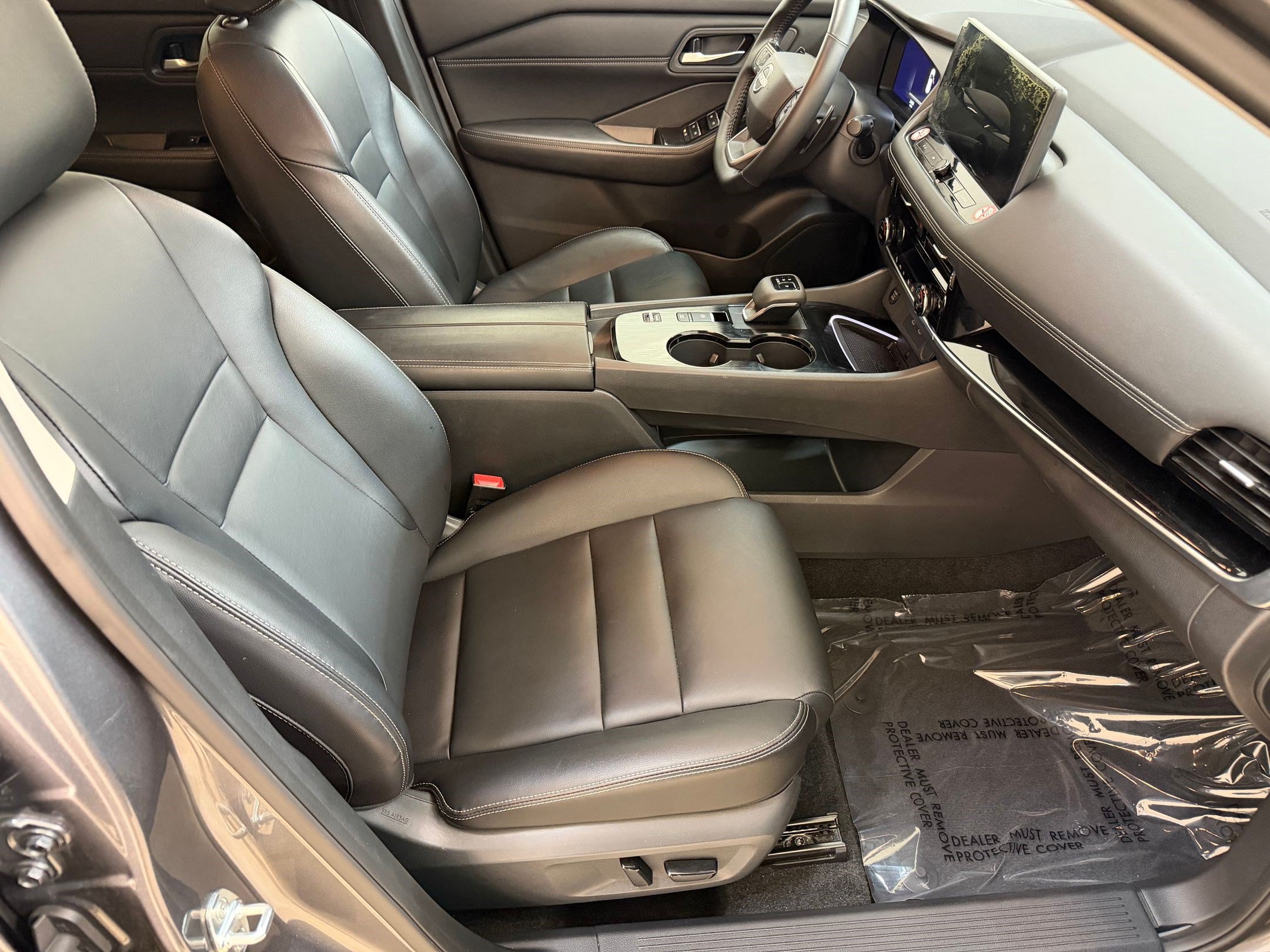 Used 2026 Nissan Rogue SL FWD image 23
