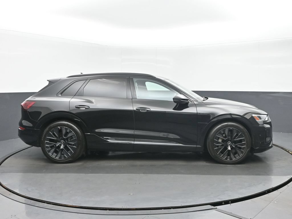 Used 2024 Audi Q8 e-tron Prestige w/ Prestige Package AWD/4WD image 2