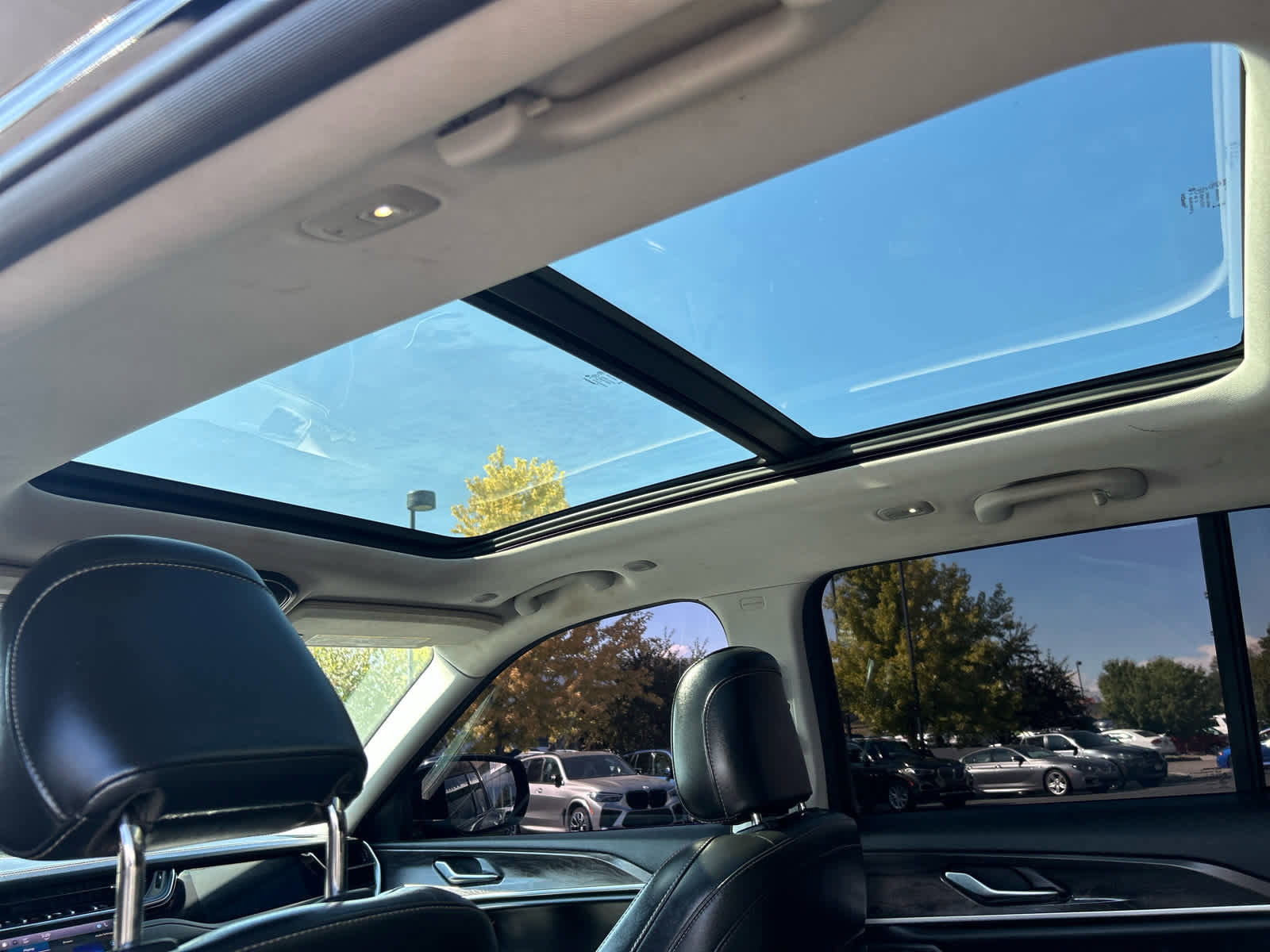 Used 2023 Jeep Grand Cherokee 4WD 4xe image 19