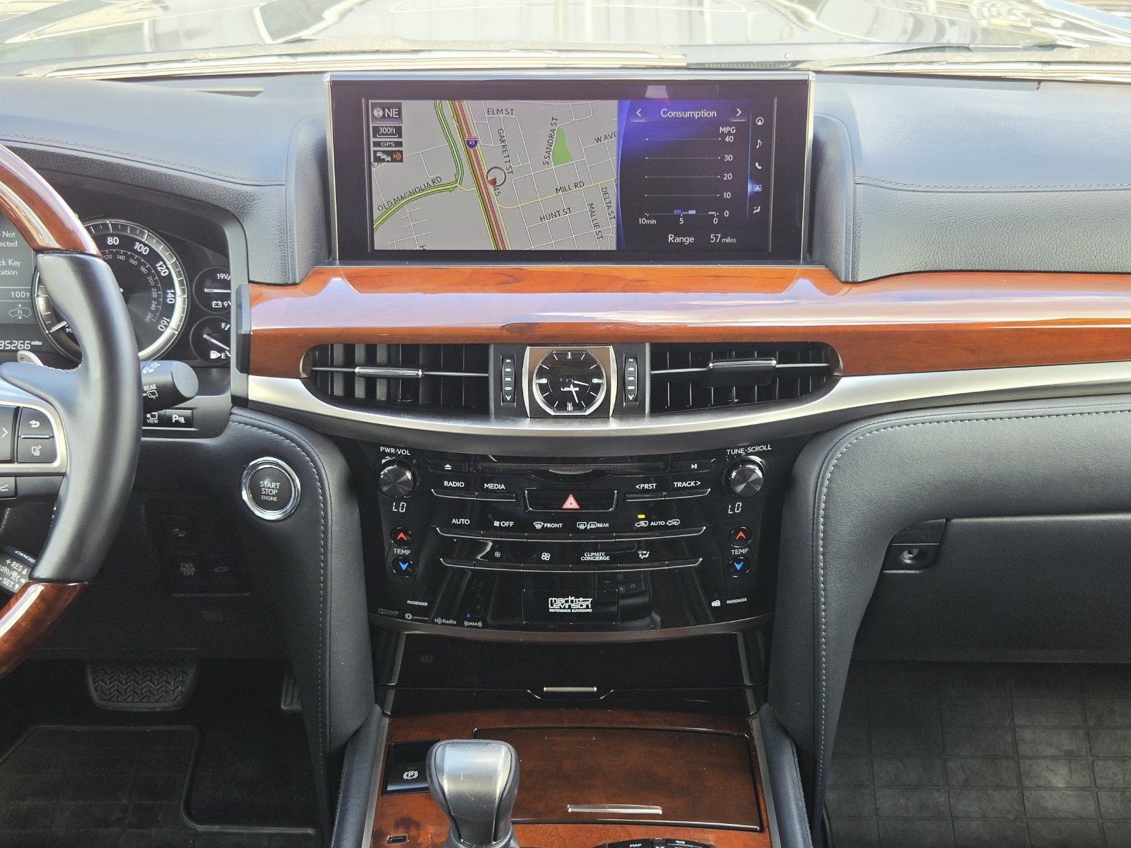 Used 2017 Lexus LX 570 4WD w/ Luxury Package image 21