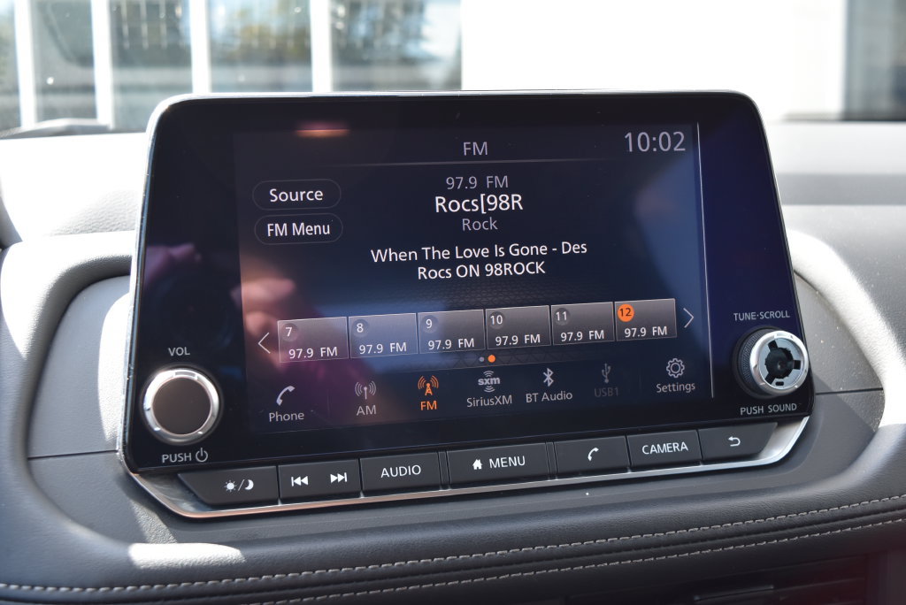Used 2024 Nissan Rogue S FWD image 13