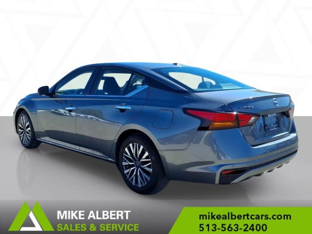 Used 2024 Nissan Altima 2.5 SV FWD image 5