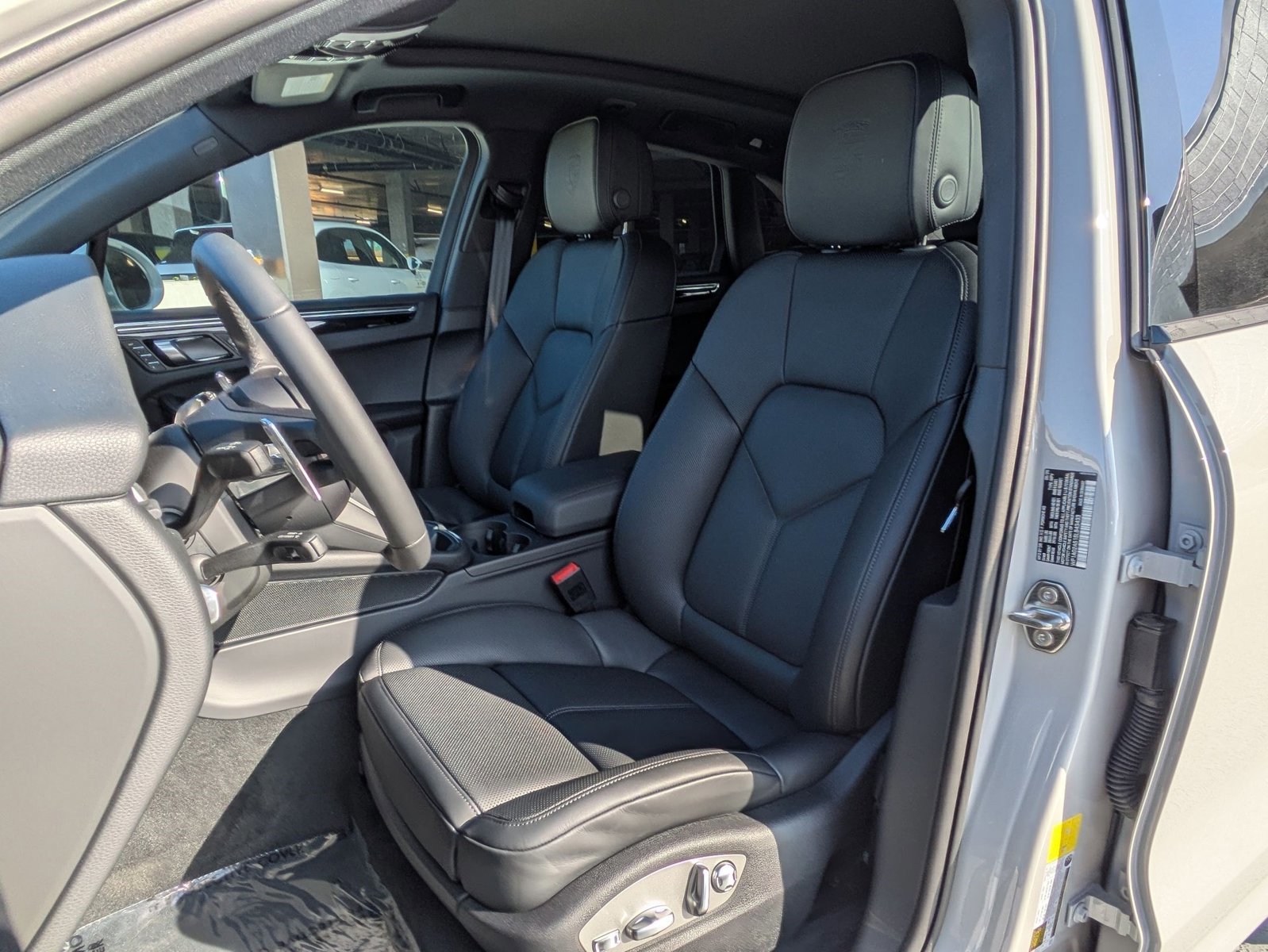 New 2025 Porsche Macan S image 5