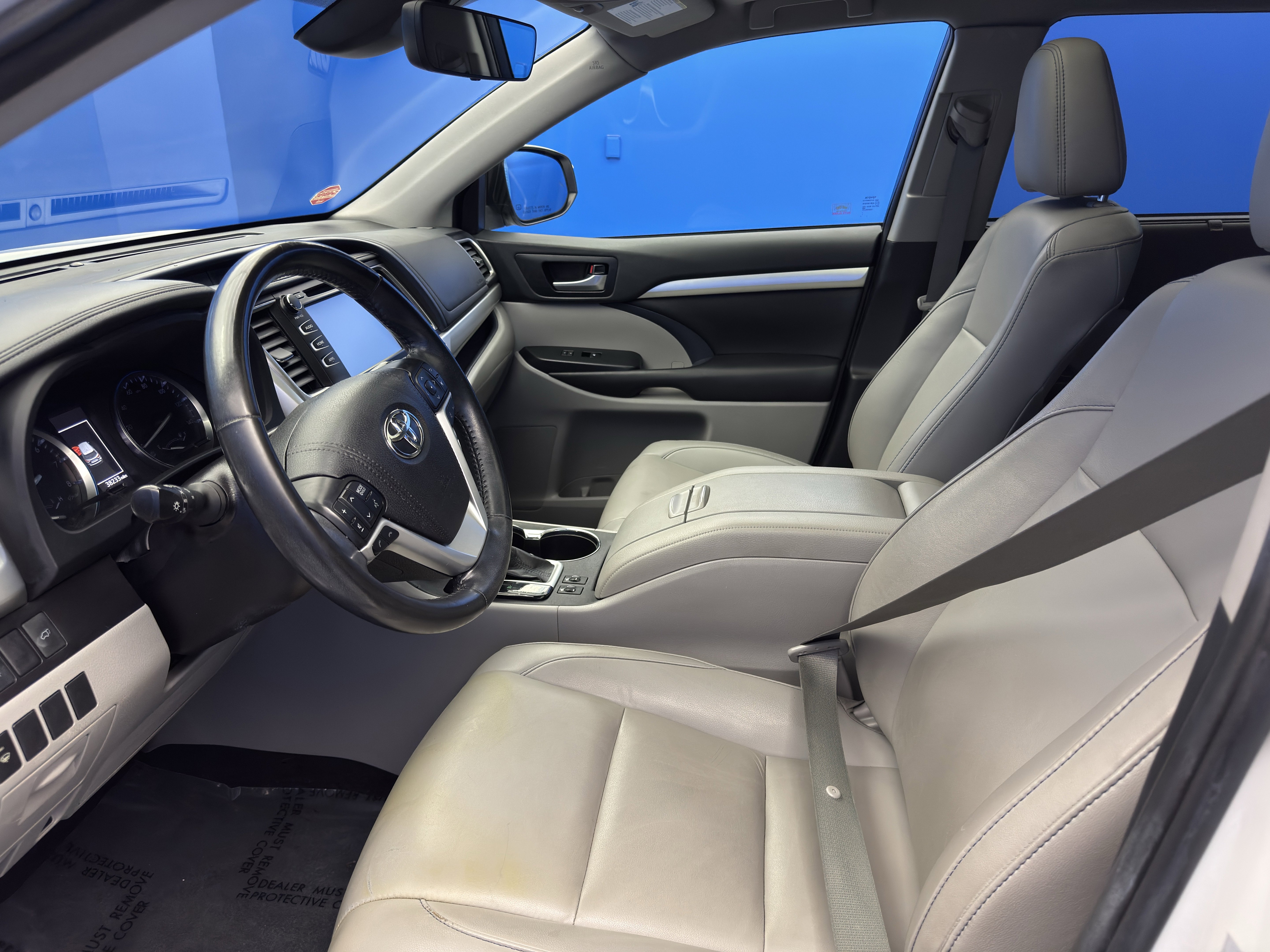 Used 2019 Toyota Highlander XLE image 13
